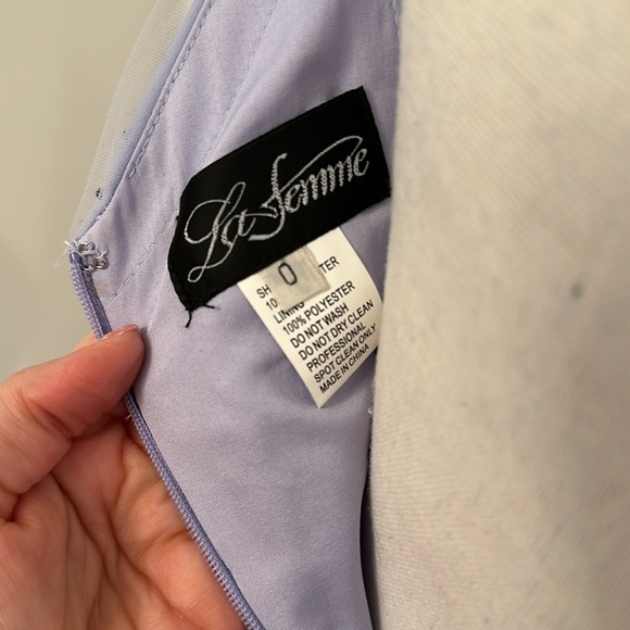 Worn 1x for 30 minutes. Pageant designer cocktail dress. Size 0 fits like XXS - Picture 7 of 9